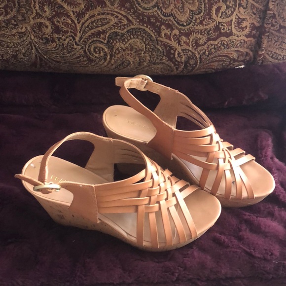 Frankie Sarto Cute summer heels size 8.5 - Picture 2 of 5